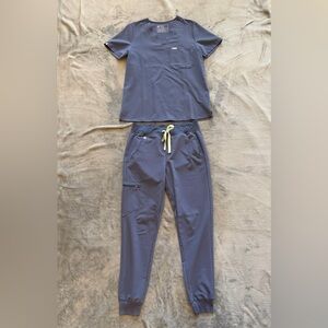 FIGS Scrub Set - Space Navy Catarina Top (S) + Zamora Joggers (XS) | Like New
